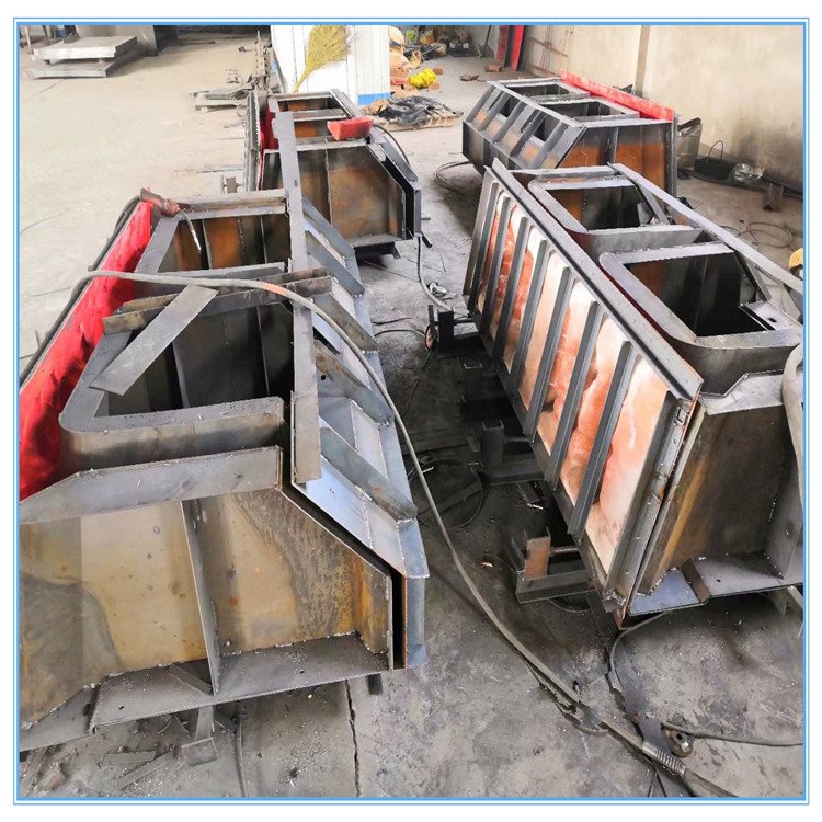 1681347006749680.jpg 箱式护坡模具2.jpg